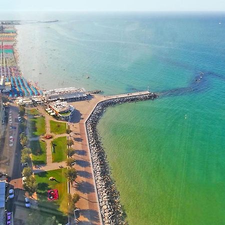 Delizioso Appartamento In Villa Al Mare Pesaro Luaran gambar